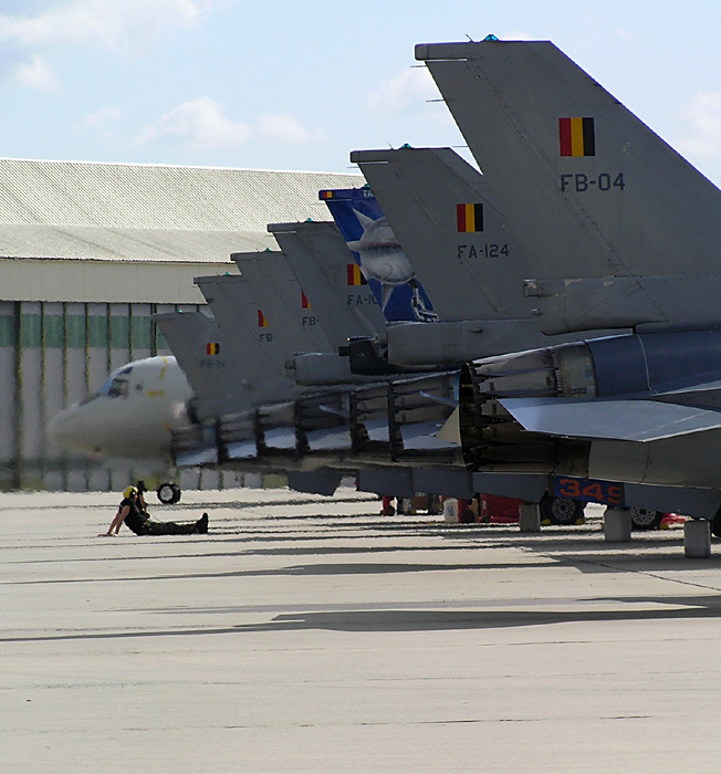 f16 força aérea belga na ba11 foto de joão espinho